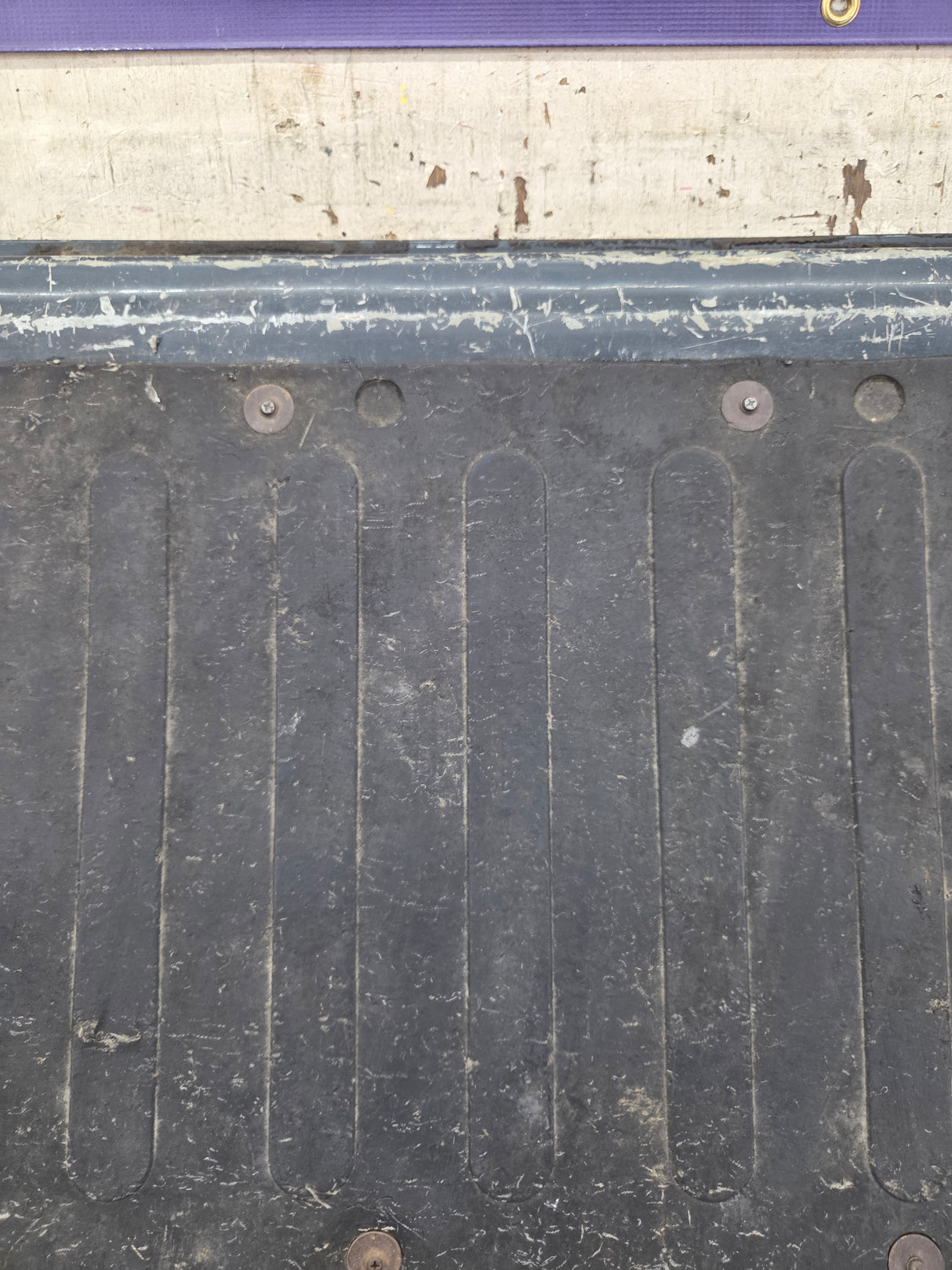 1997-2003 F150 / 1999-2007 Ford F250 F350 F450 F550 Super Duty Tailgate
