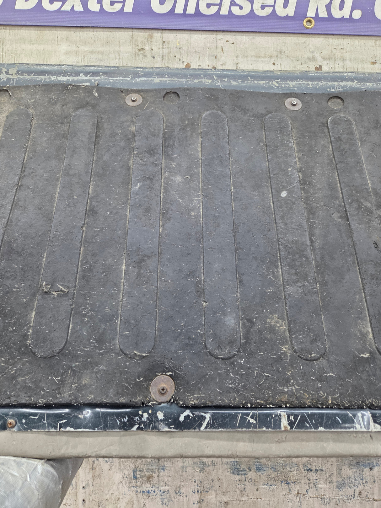 1997-2003 F150 / 1999-2007 Ford F250 F350 F450 F550 Super Duty Tailgate