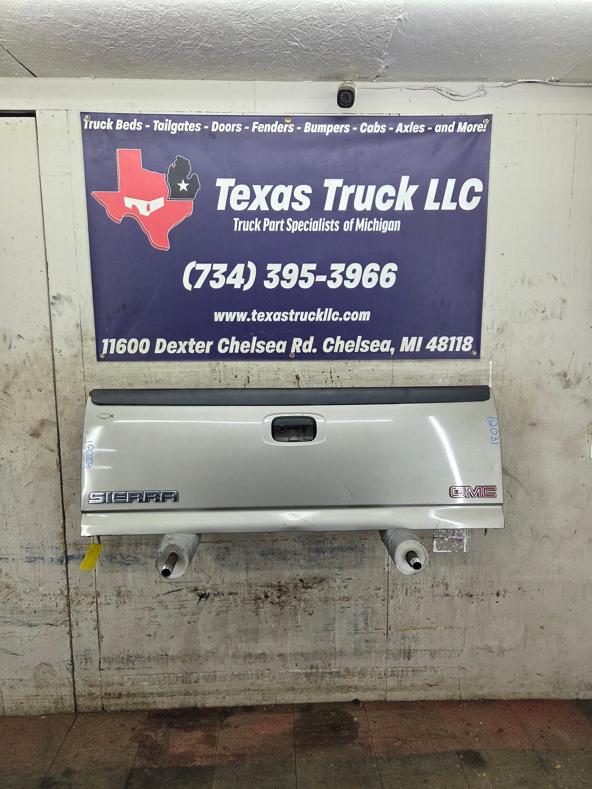 1999-2007 Chevrolet Silverado / GMC Sierra 1500 2500 3500 Tailgate