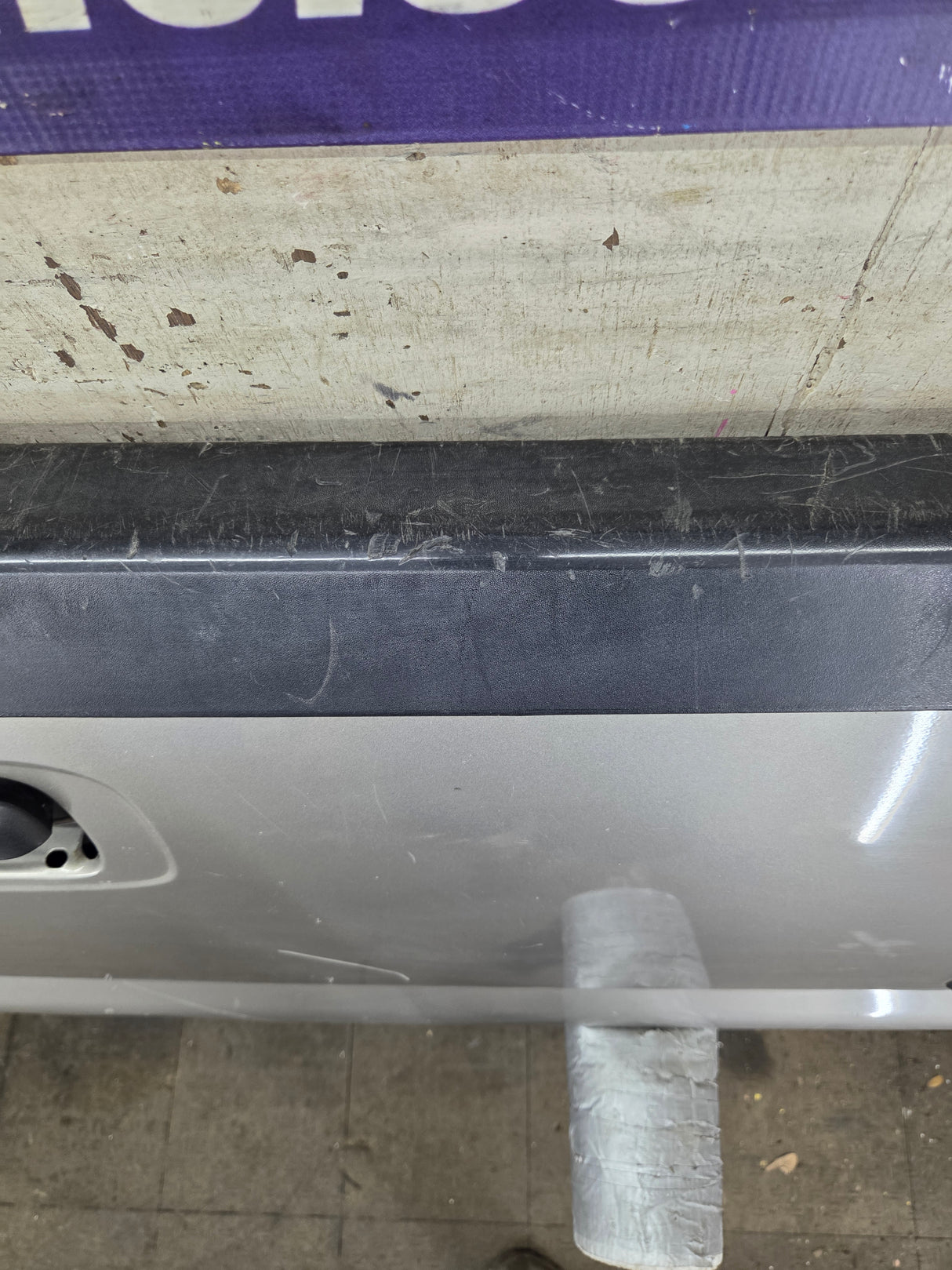 1999-2007 Chevrolet Silverado / GMC Sierra 1500 2500 3500 Tailgate