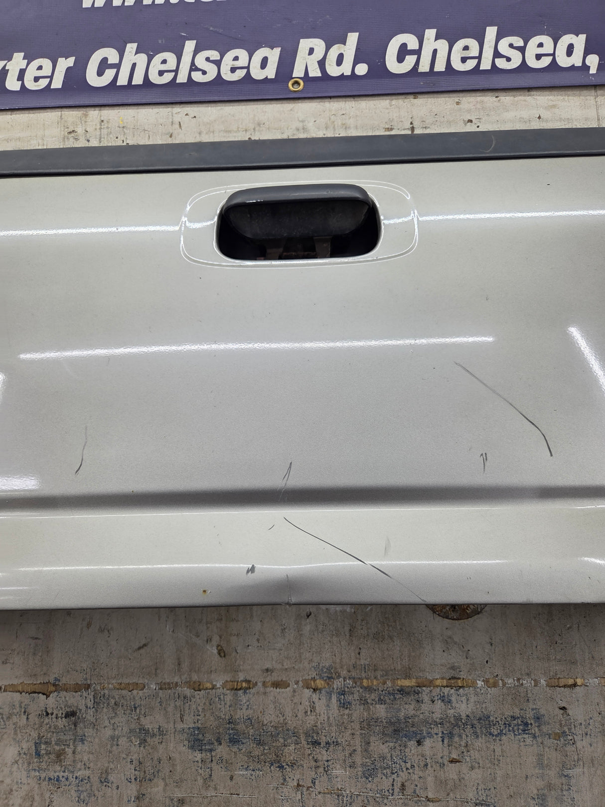 1999-2007 Chevrolet Silverado / GMC Sierra 1500 2500 3500 Tailgate