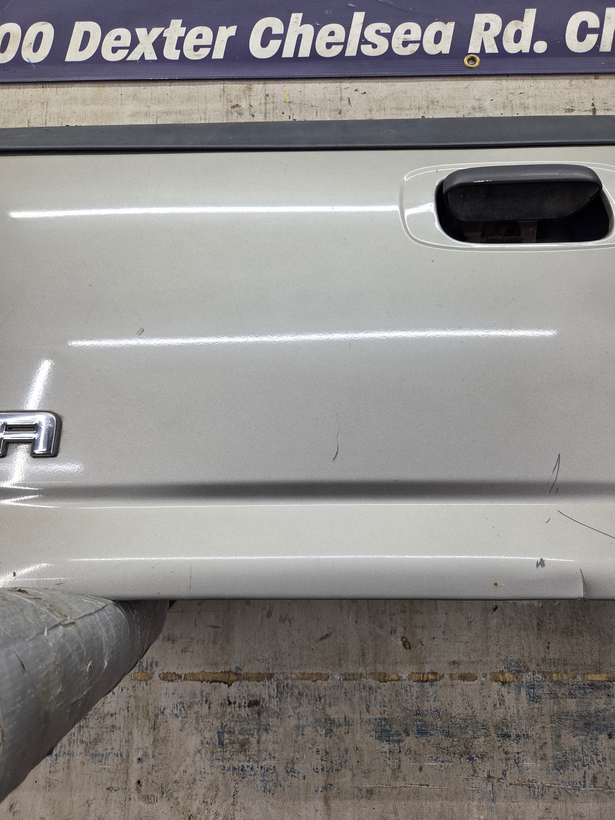 1999-2007 Chevrolet Silverado / GMC Sierra 1500 2500 3500 Tailgate