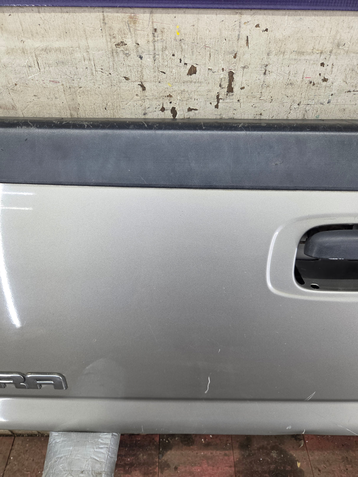 1999-2007 Chevrolet Silverado / GMC Sierra 1500 2500 3500 Tailgate