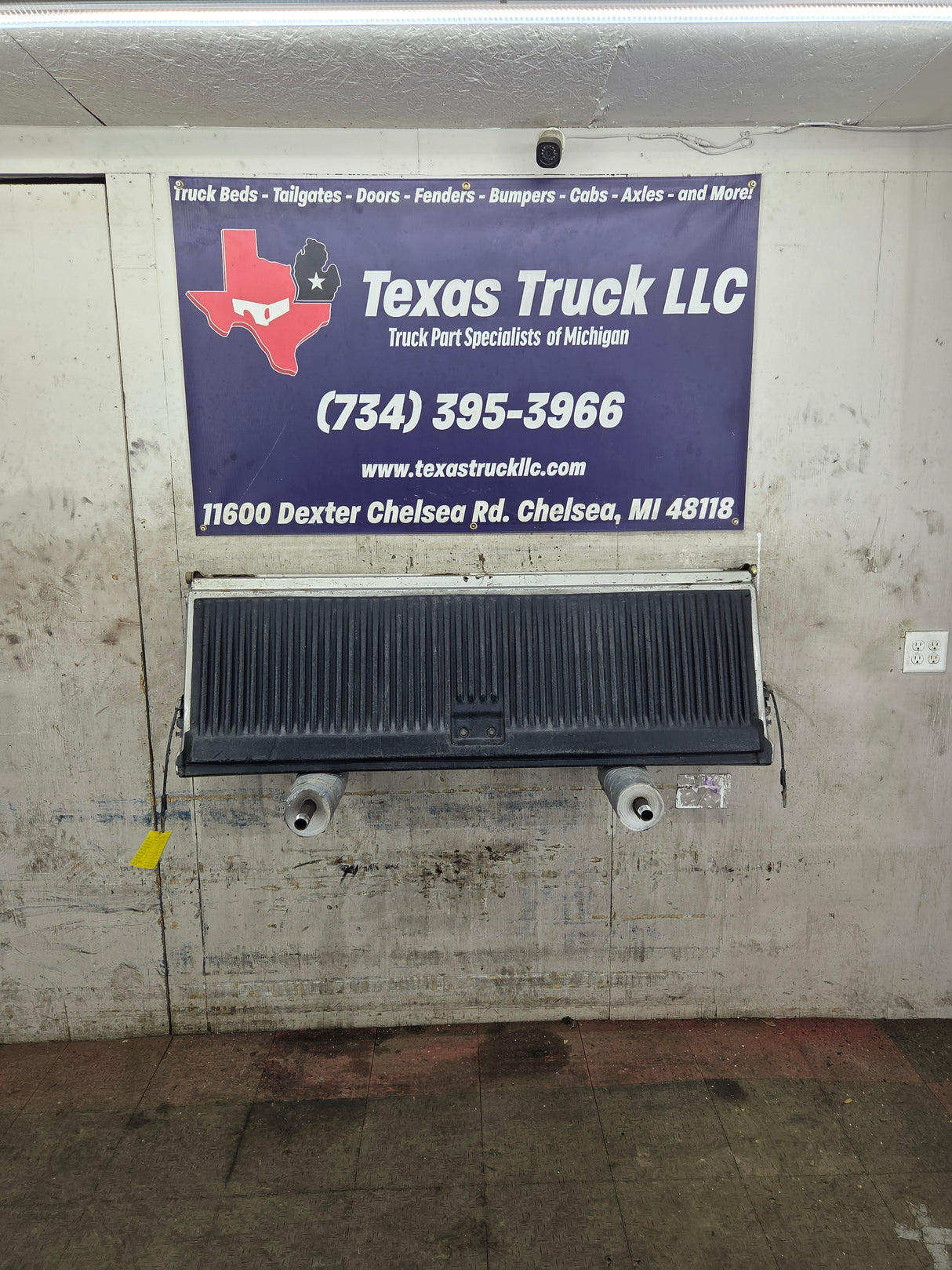 1999-2007 Chevrolet Silverado / GMC Sierra 1500 2500 3500 Tailgate