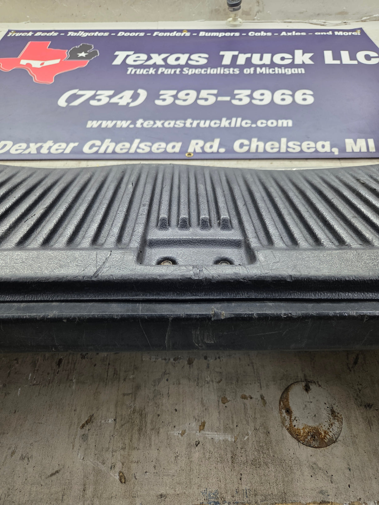 1999-2007 Chevrolet Silverado / GMC Sierra 1500 2500 3500 Tailgate