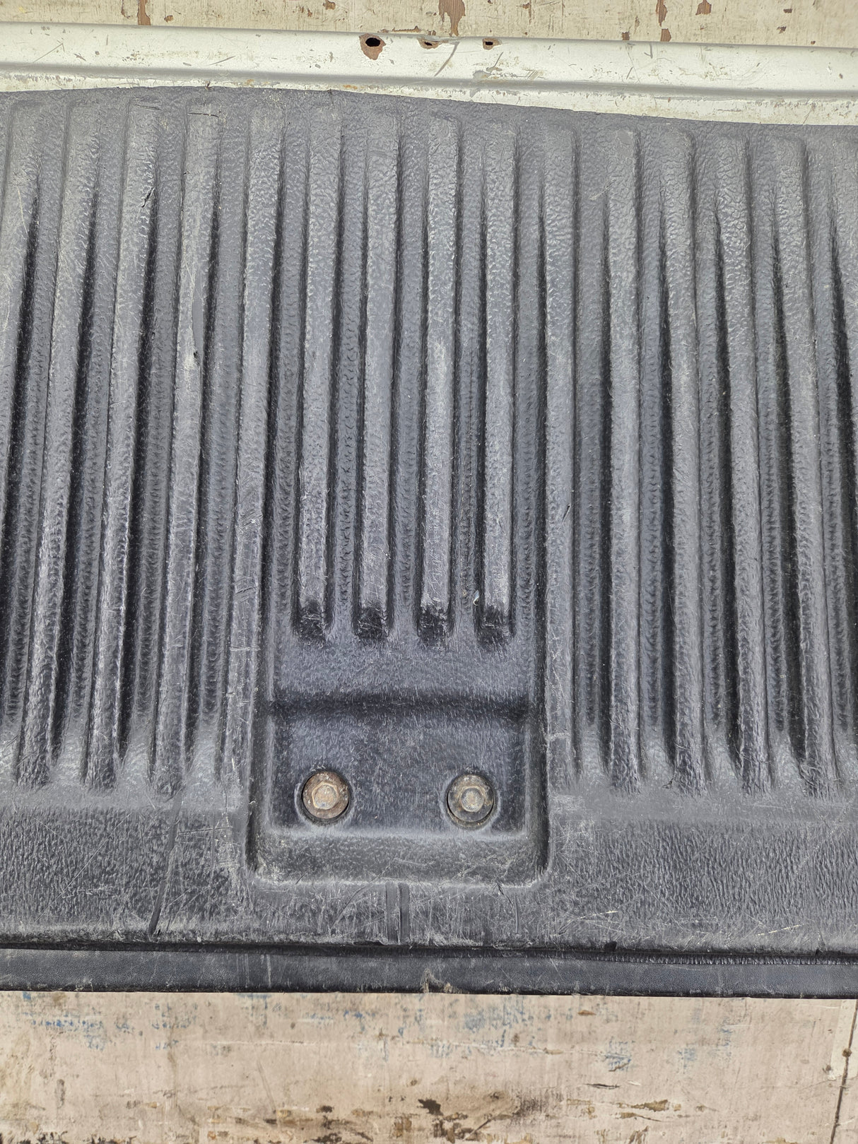 1999-2007 Chevrolet Silverado / GMC Sierra 1500 2500 3500 Tailgate