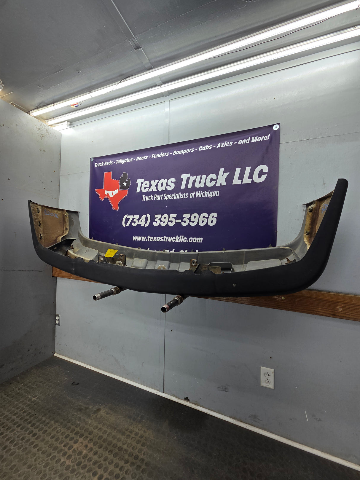 2003-2007 Chevrolet Silverado 1500 'Cateye' Front Bumper