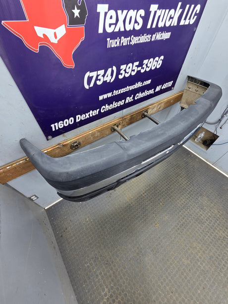 2003-2007 Chevrolet Silverado 2500HD 3500HD 'Cateye' Front Bumper