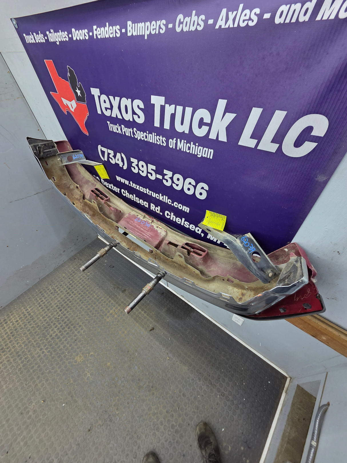 1998-2004 Chevrolet Blazer S10 Front Bumper W/Brackets