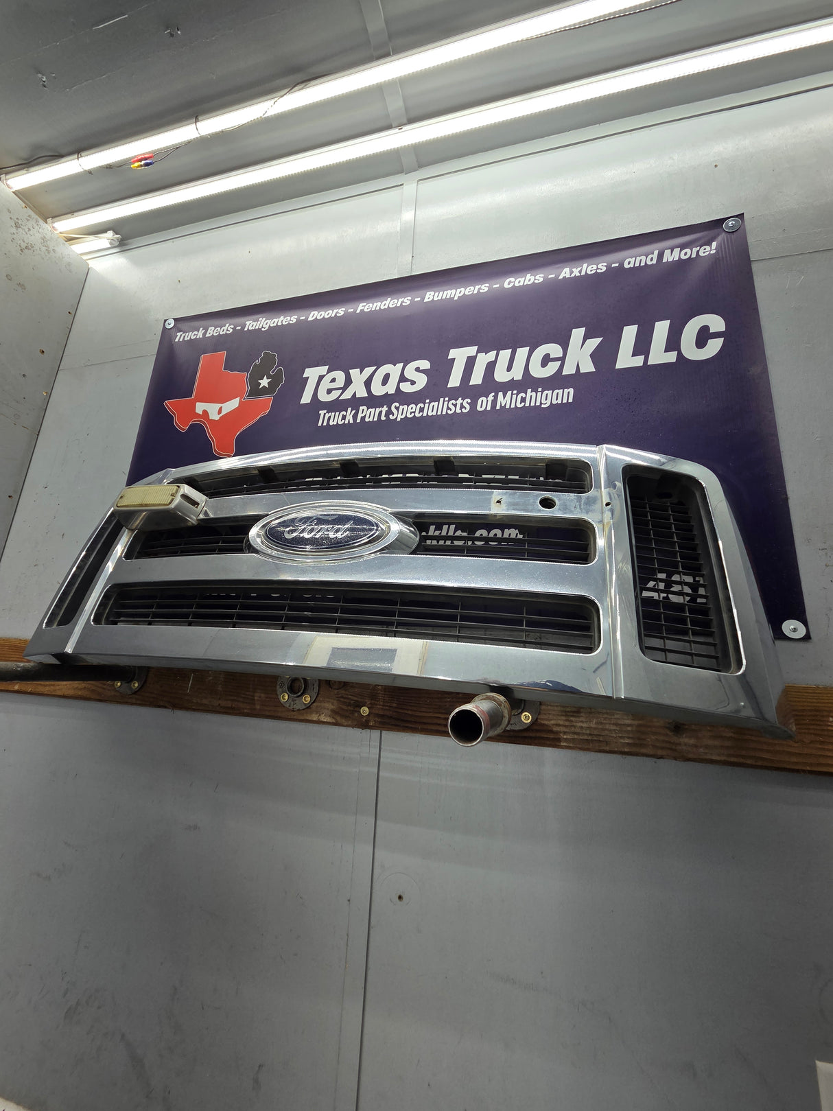 2008-2010 Ford Super Duty F250 F350 F450 F550 Chrome Grill Surround