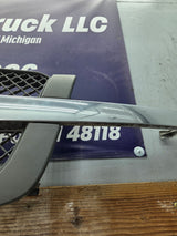 2003-2006 Chevrolet Silverado 1500 2500 3500 'Cateye' HD Grill OEM - Chrome