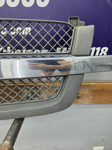 2003-2006 Chevrolet Silverado 1500 2500 3500 'Cateye' HD Grill OEM - Chrome
