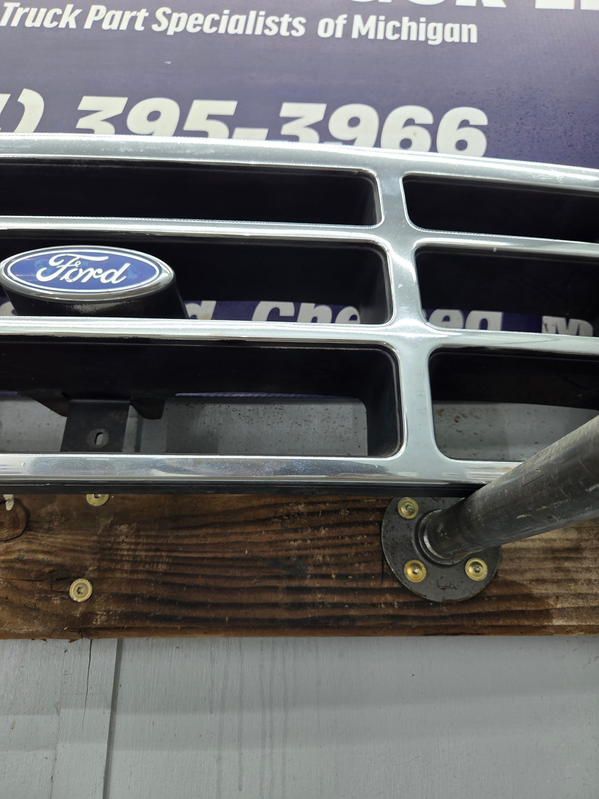 1992-1997 Ford F150 F250 F350 F450 F550 Grill
