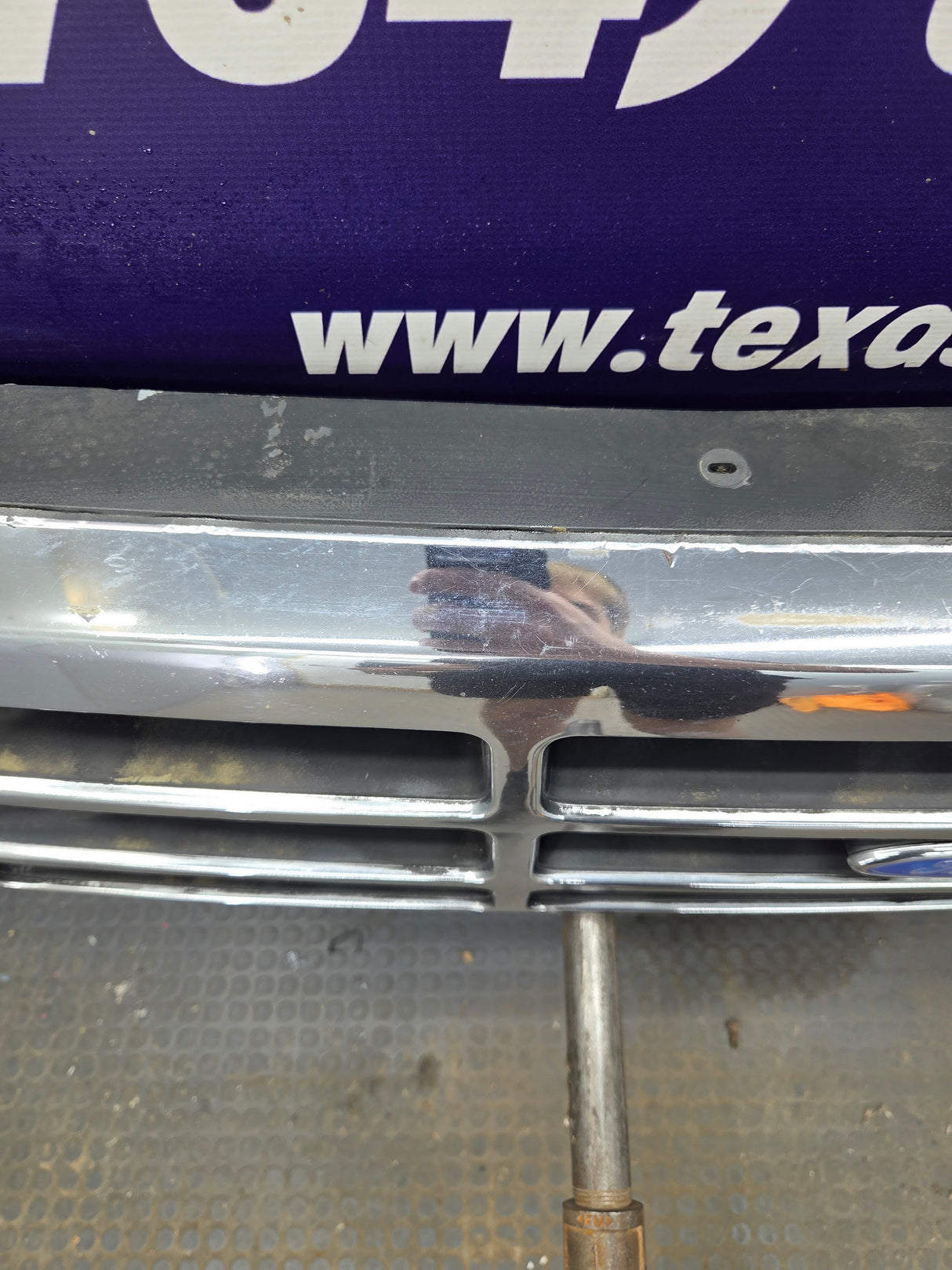 1992-1997 Ford F150 F250 F350 F450 F550 Grill