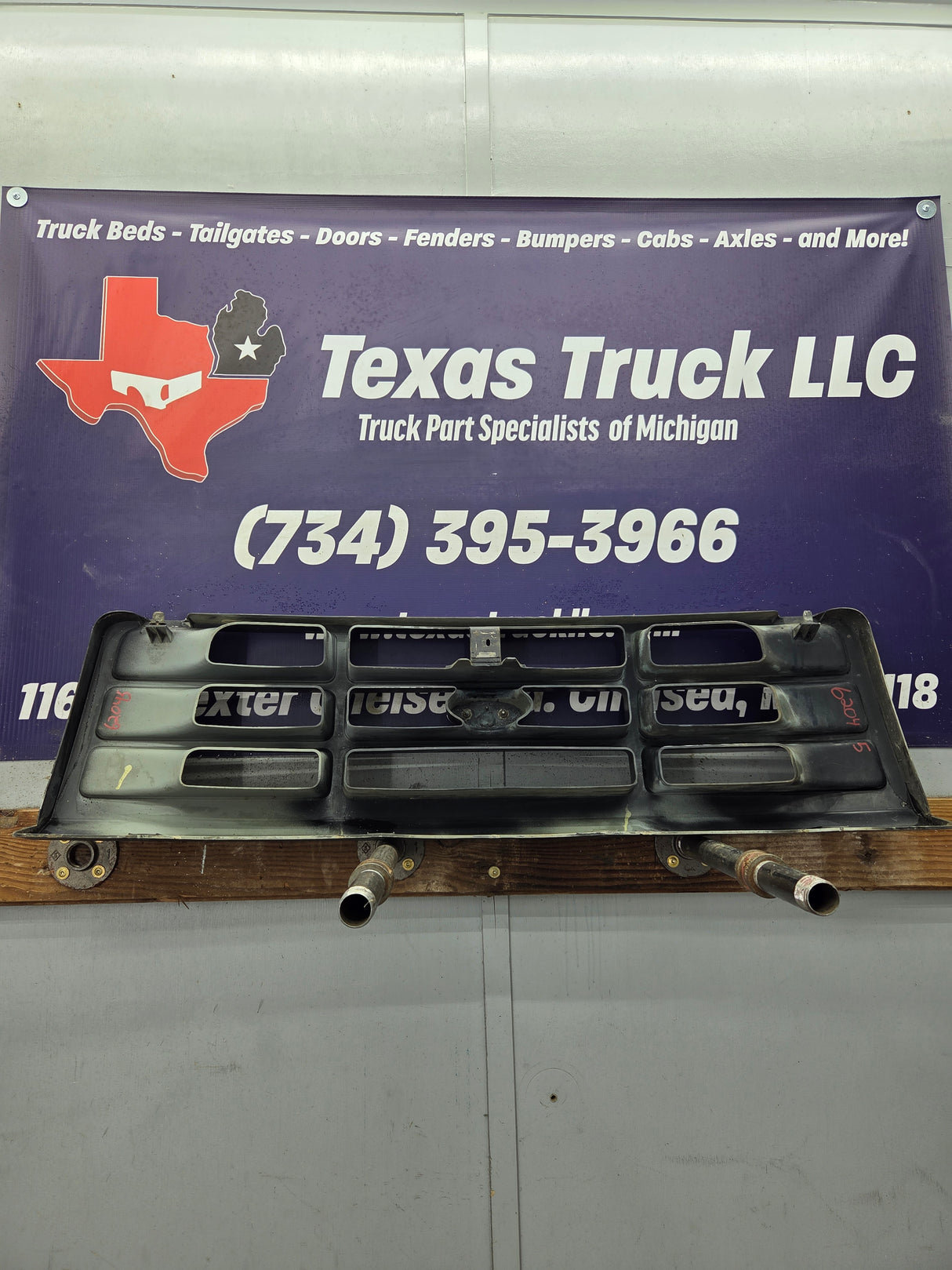 1992-1997 Ford F150 F250 F350 F450 F550 Grill