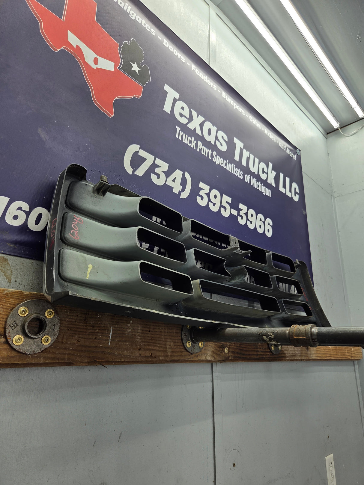1992-1997 Ford F150 F250 F350 F450 F550 Grill