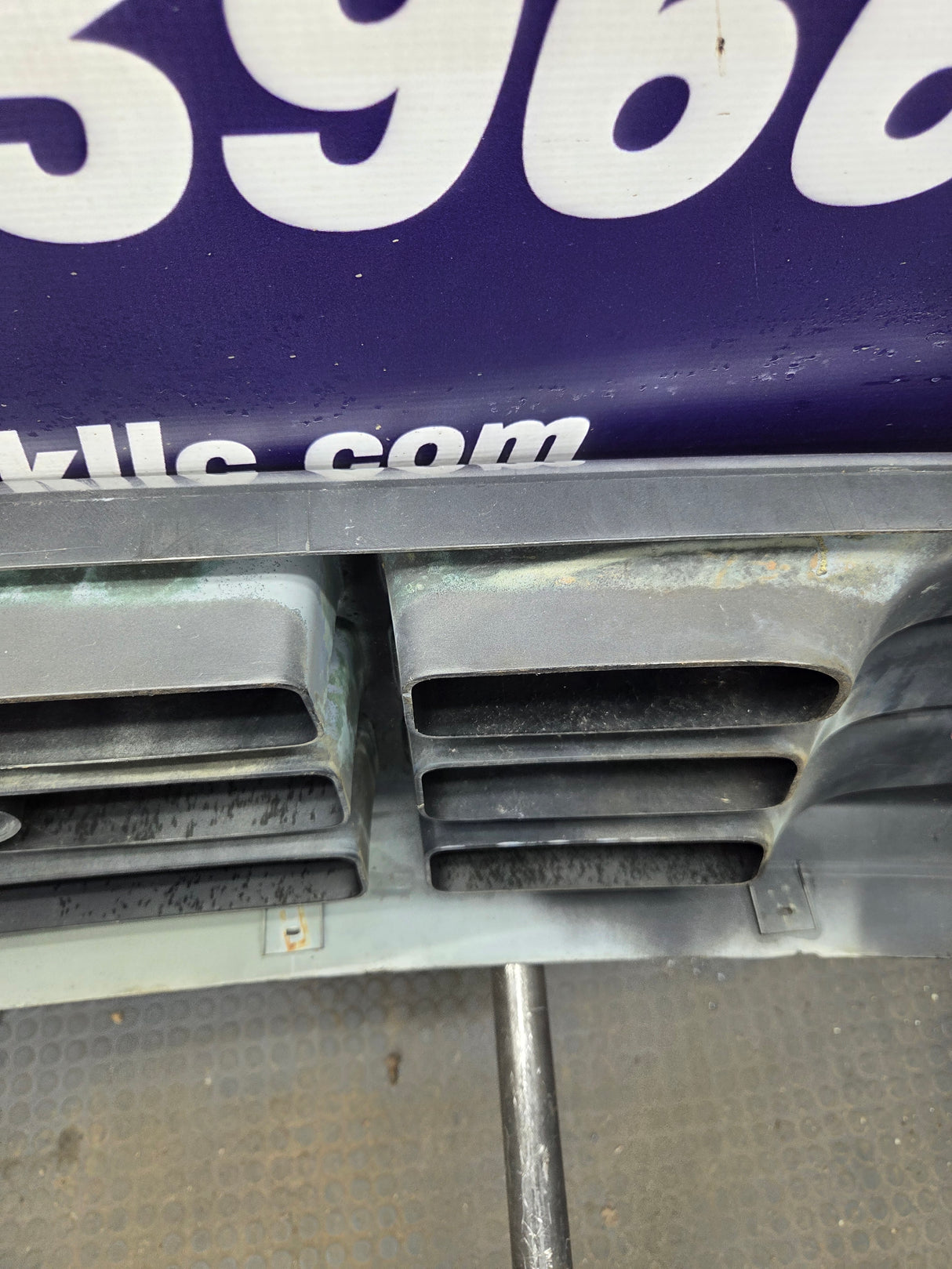 1992-1997 Ford F150 F250 F350 F450 F550 Grill