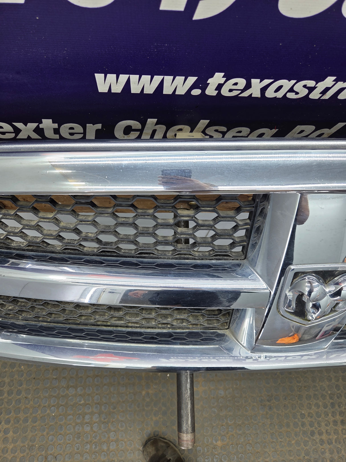 2009-2011 Dodge Ram 1500 Chrome Grill Surround