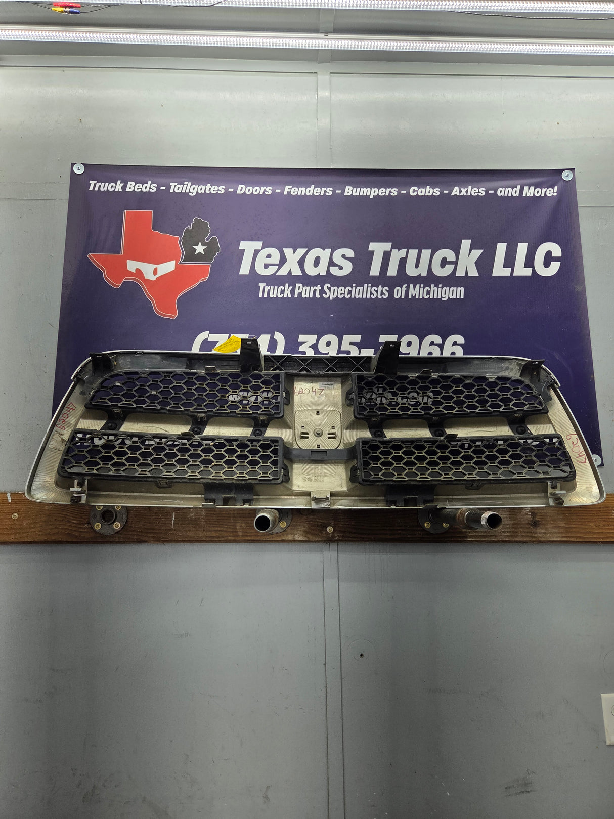 2009-2011 Dodge Ram 1500 Chrome Grill Surround