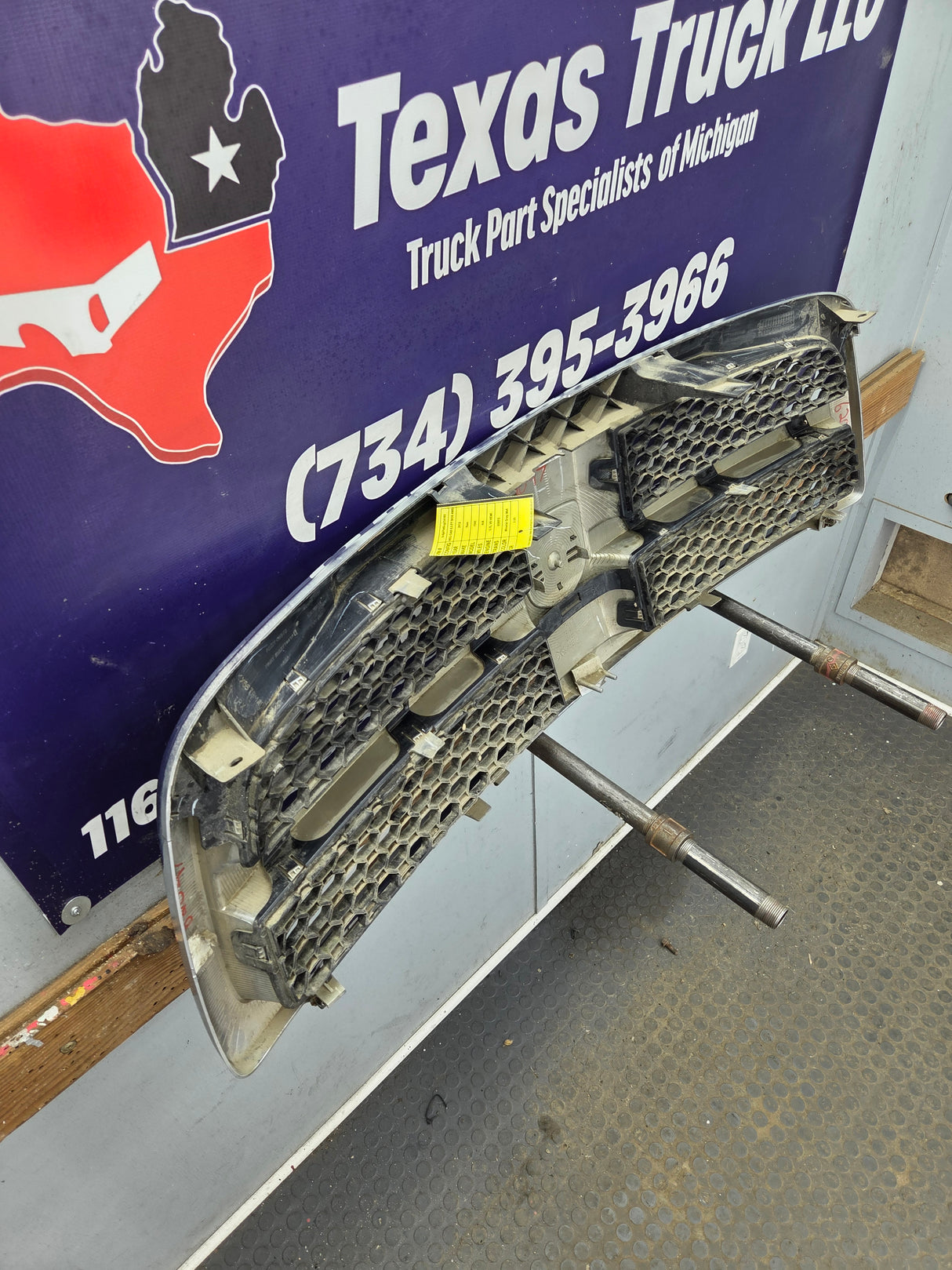 2009-2011 Dodge Ram 1500 Chrome Grill Surround