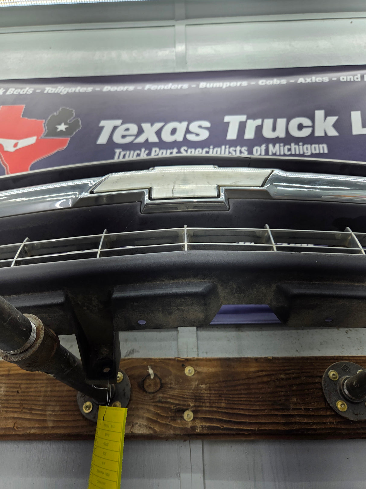 1999-2002 Chevrolet Silverado 1500 2500 3500 Grill OEM
