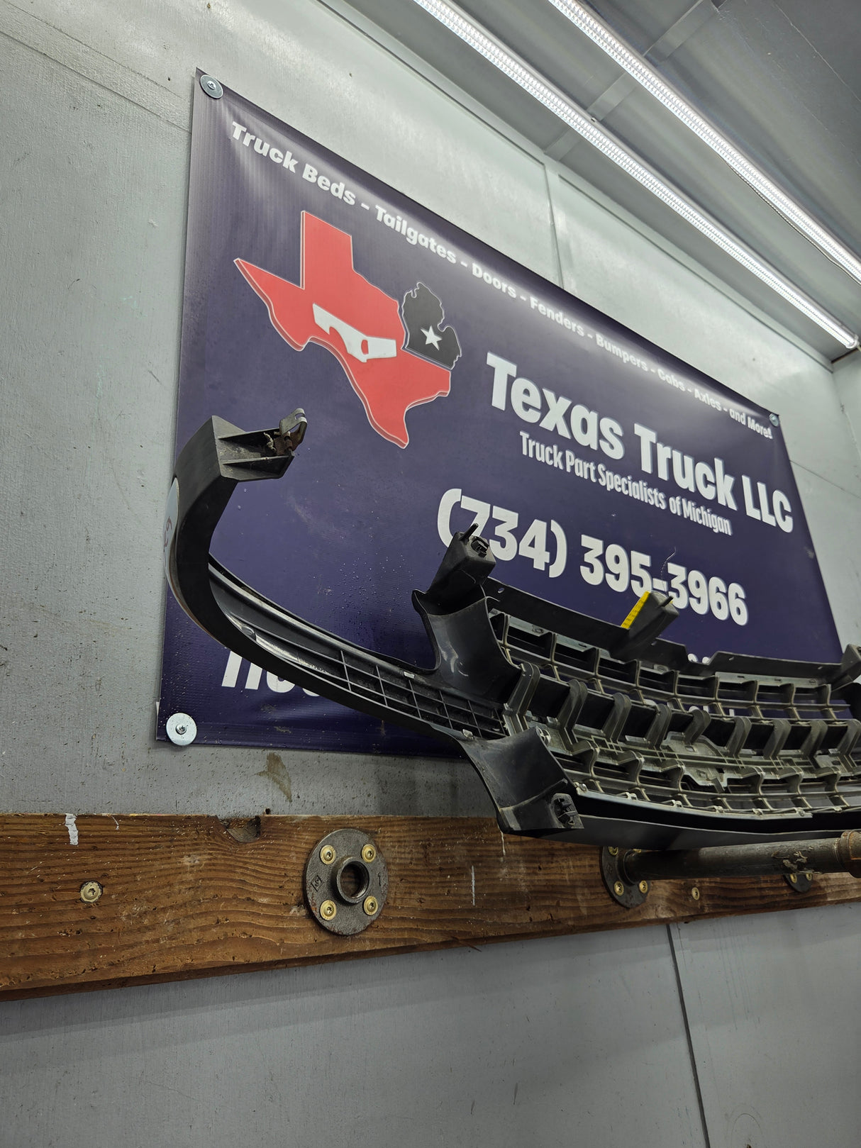 1999-2002 Chevrolet Silverado 1500 2500 3500 Grill OEM