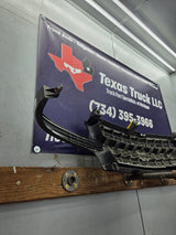 1999-2002 Chevrolet Silverado 1500 2500 3500 Grill OEM