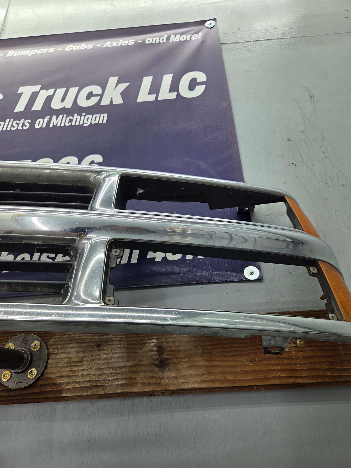 1994-1998 Chevrolet Silverado 1500 2500 3500 Grill OEM