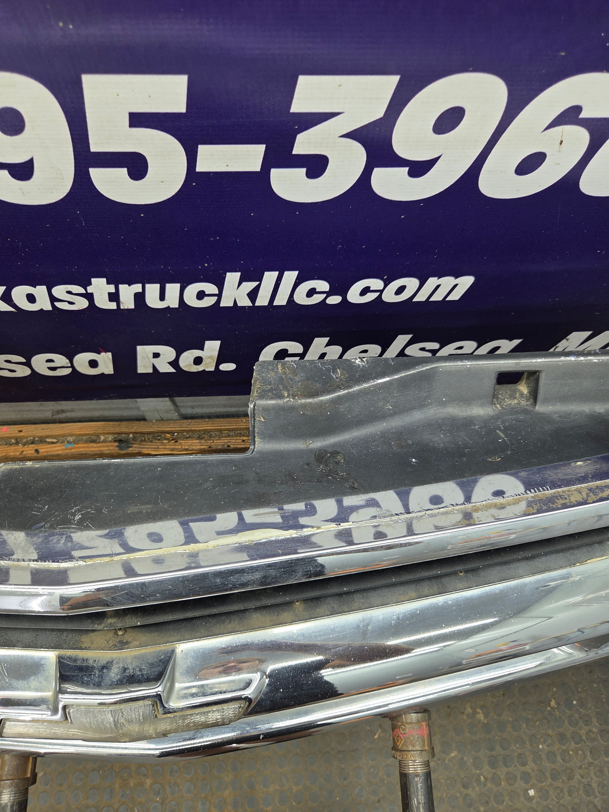 1994-1998 Chevrolet Silverado 1500 2500 3500 Grill OEM