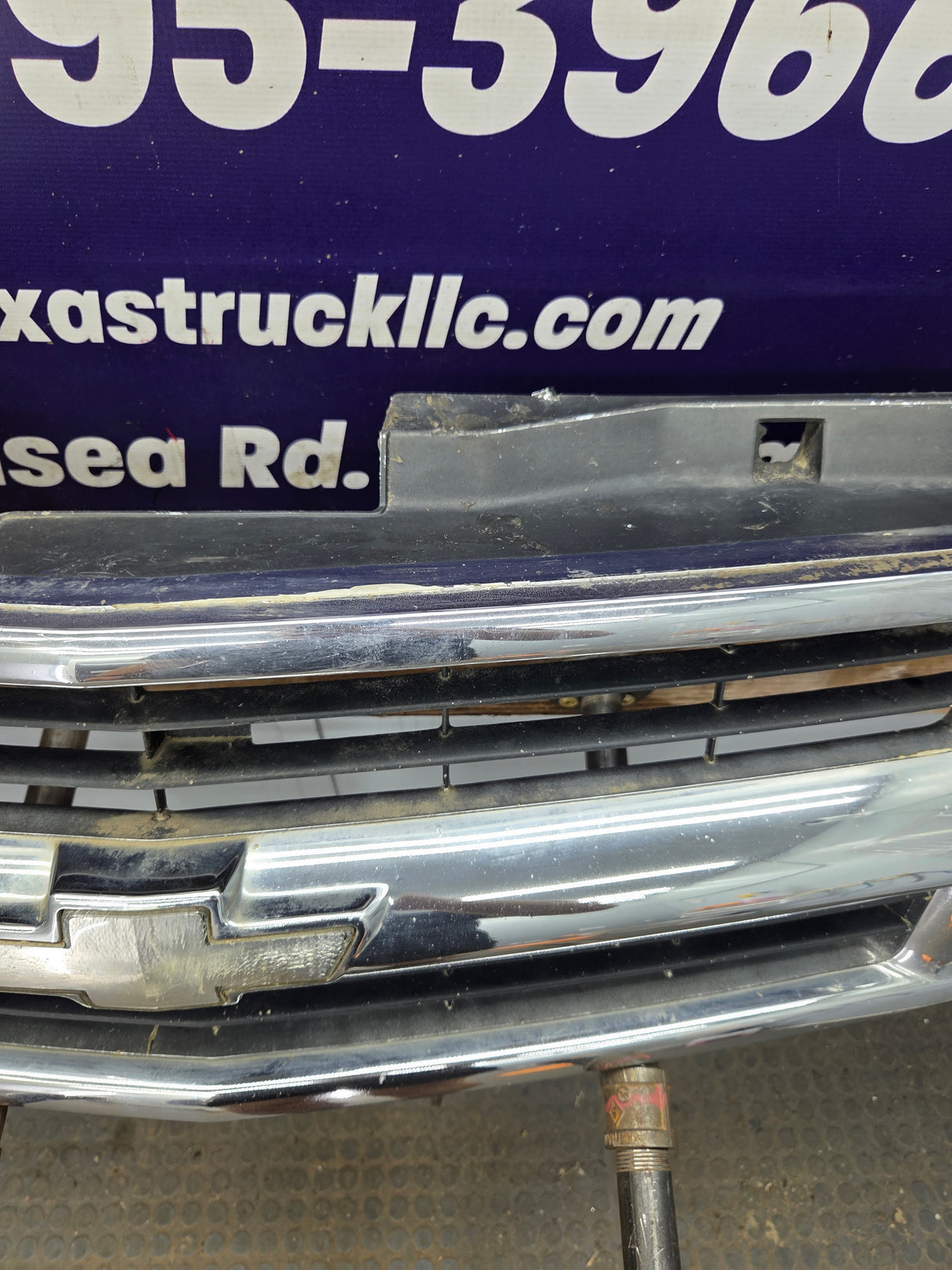 1994-1998 Chevrolet Silverado 1500 2500 3500 Grill OEM