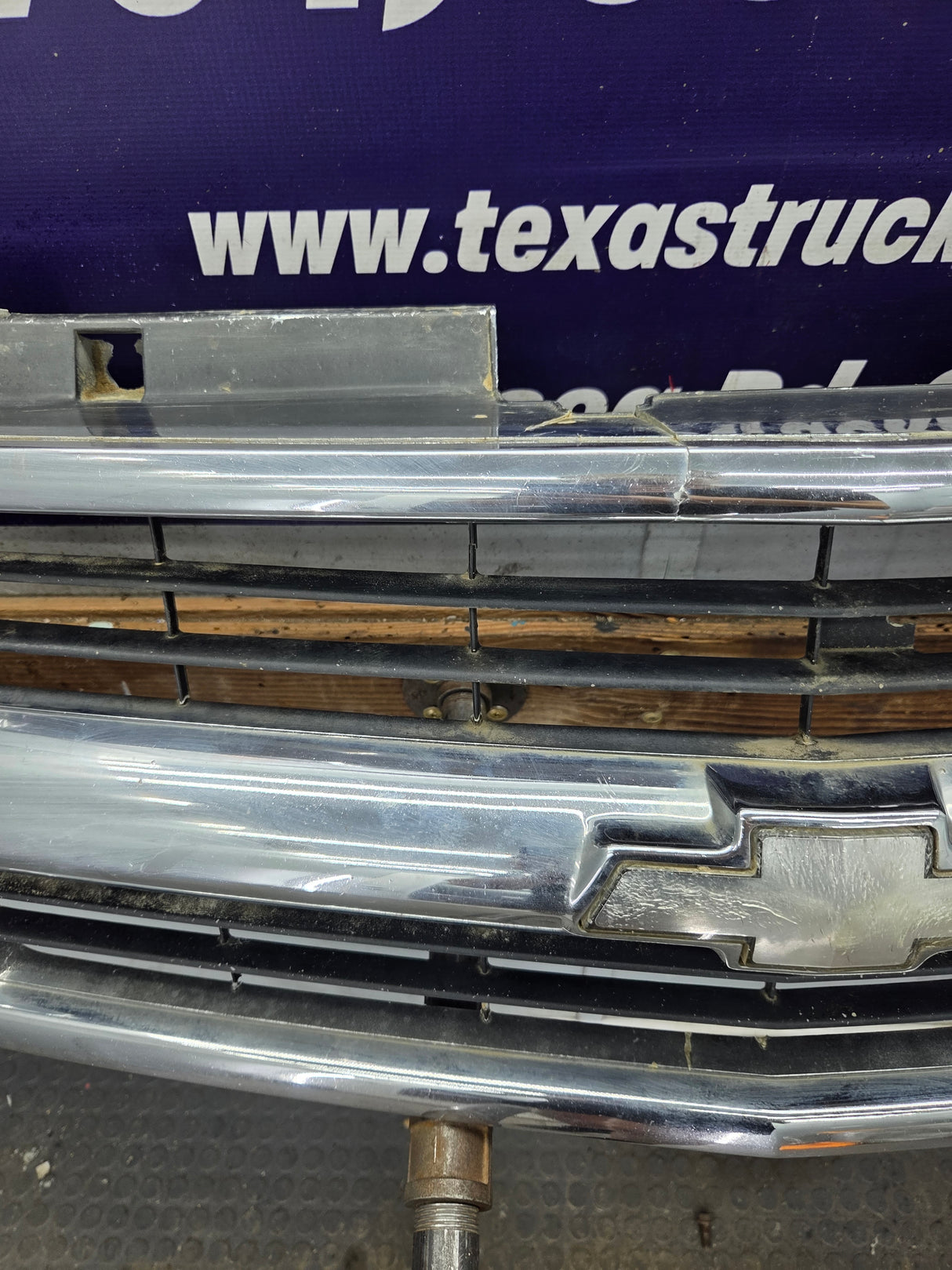 1994-1998 Chevrolet Silverado 1500 2500 3500 Grill OEM