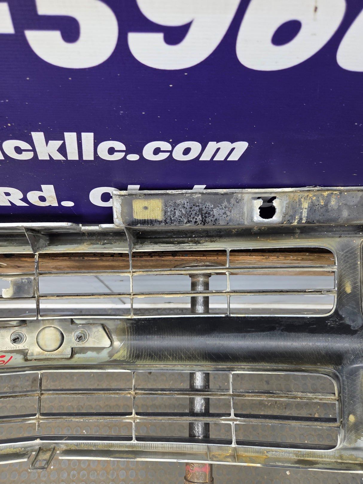 1994-1998 Chevrolet Silverado 1500 2500 3500 Grill OEM