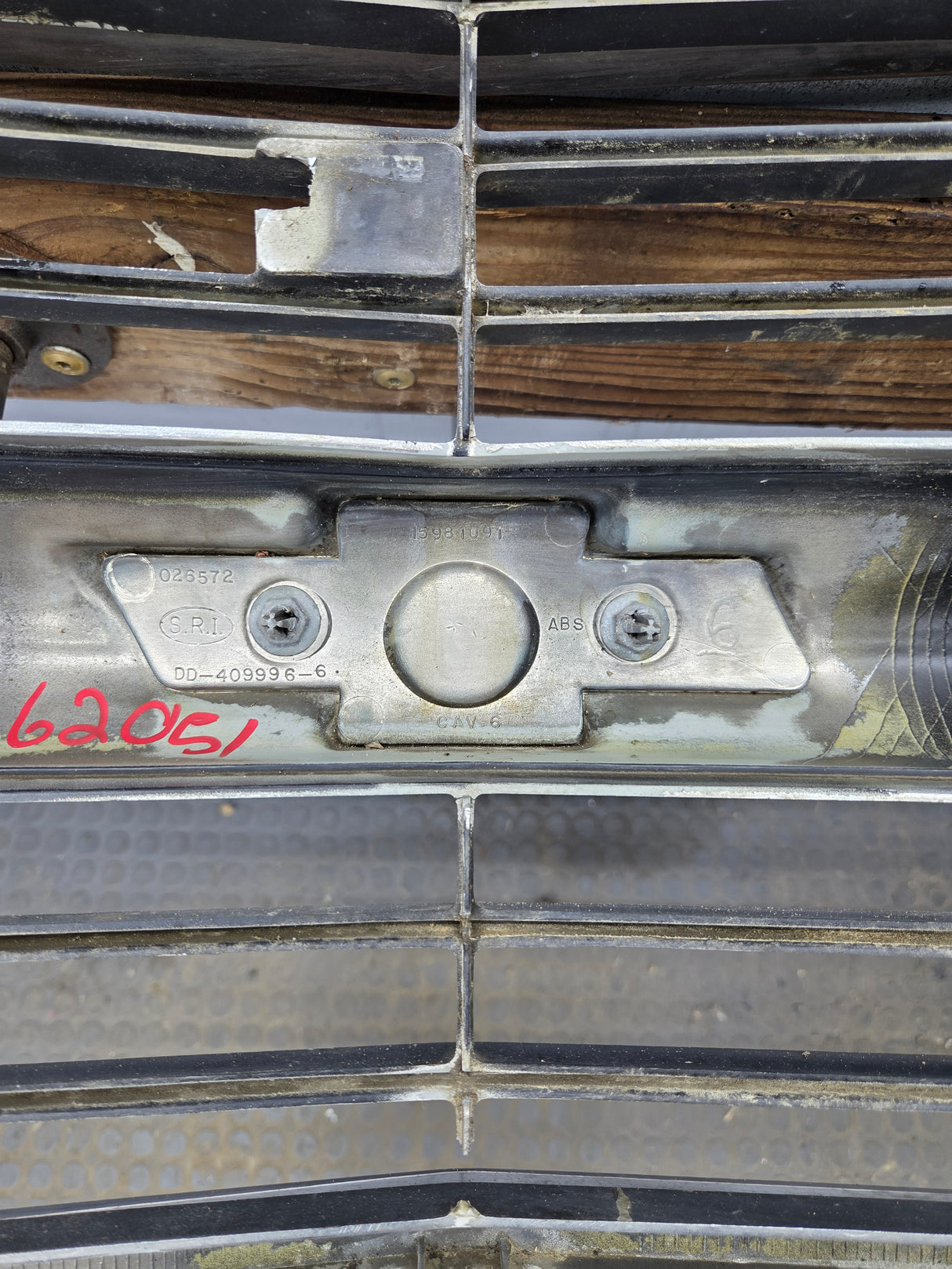 1994-1998 Chevrolet Silverado 1500 2500 3500 Grill OEM