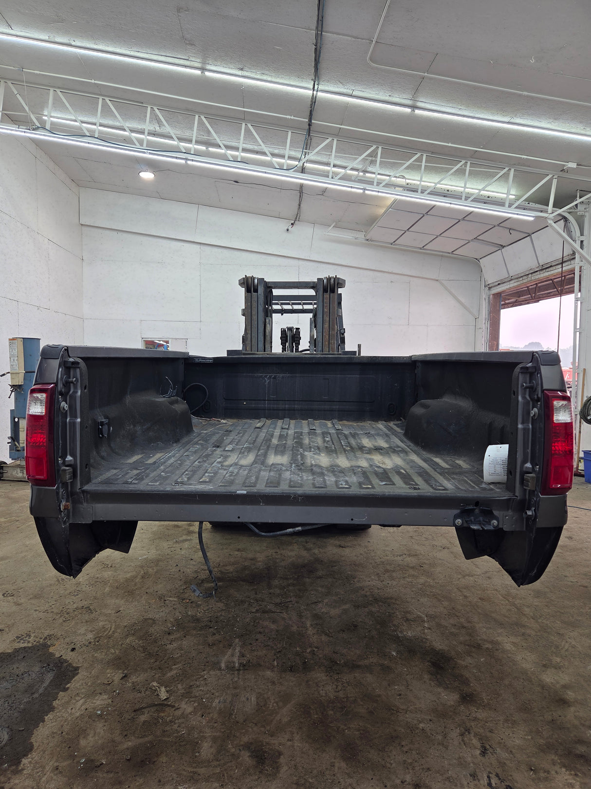 1999-2010 Ford Super Duty F250 F350 6' 9" Short Truck Bed
