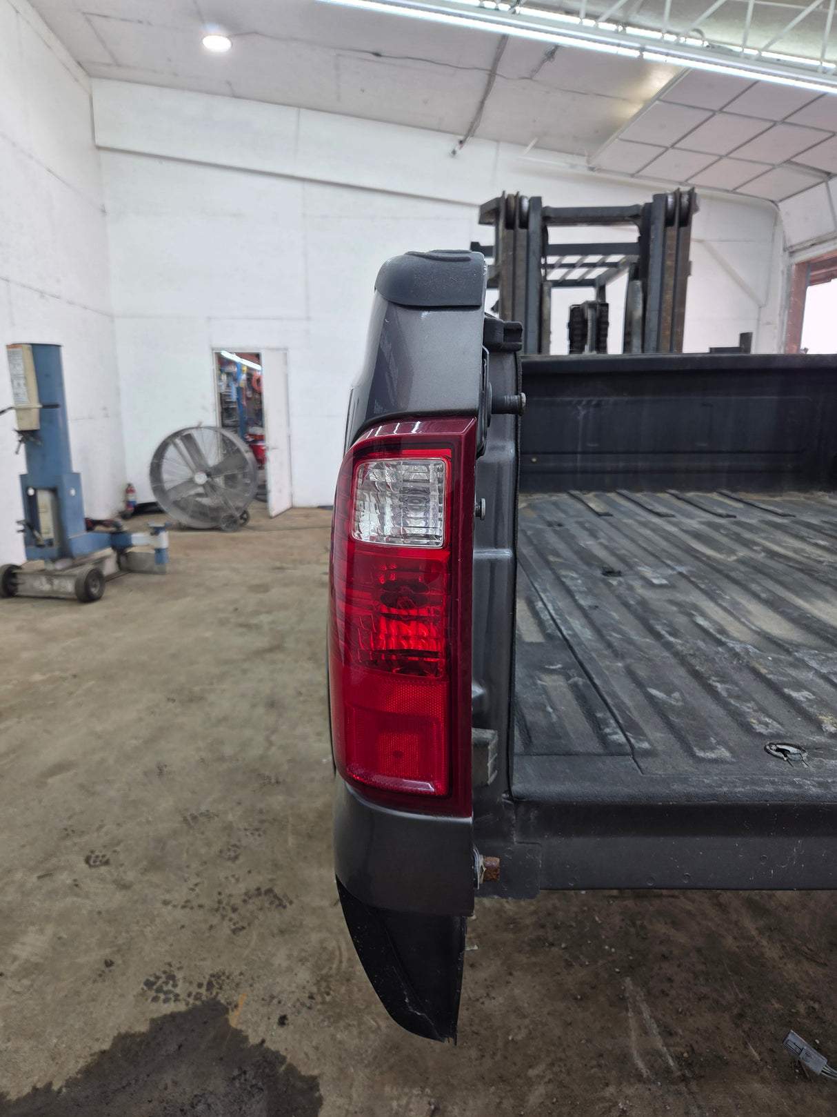 1999-2010 Ford Super Duty F250 F350 6' 9" Short Truck Bed