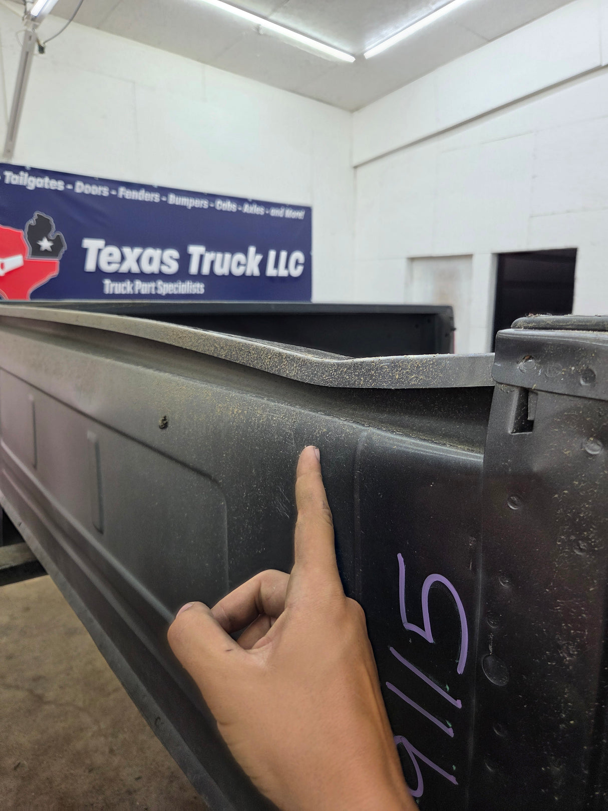 1999-2010 Ford Super Duty F250 F350 6' 9" Short Truck Bed