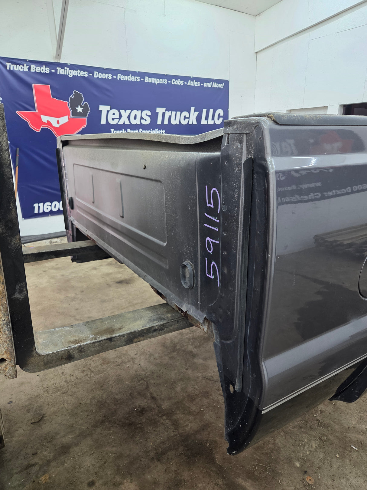 1999-2010 Ford Super Duty F250 F350 6' 9" Short Truck Bed