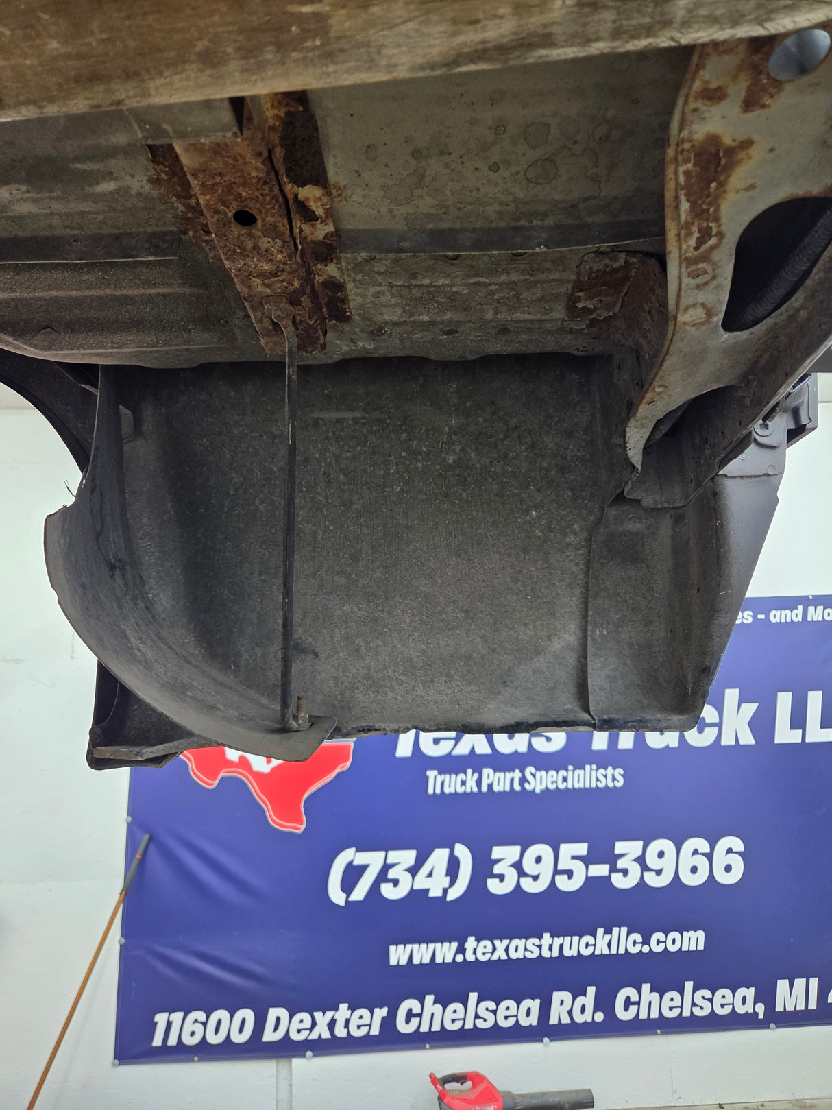 1999-2010 Ford Super Duty F250 F350 6' 9" Short Truck Bed