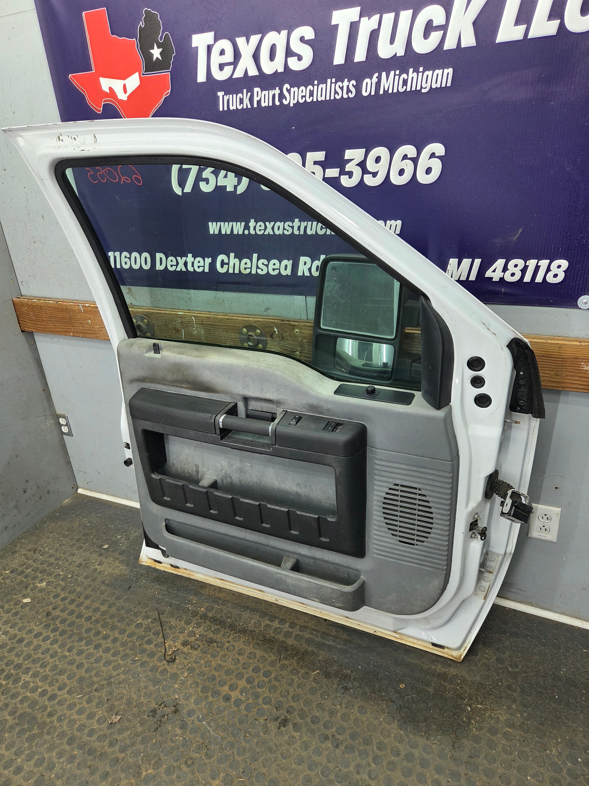 2012-2016 Ford Super Duty LH Driver Side Front Door F250 F350 F450 F550