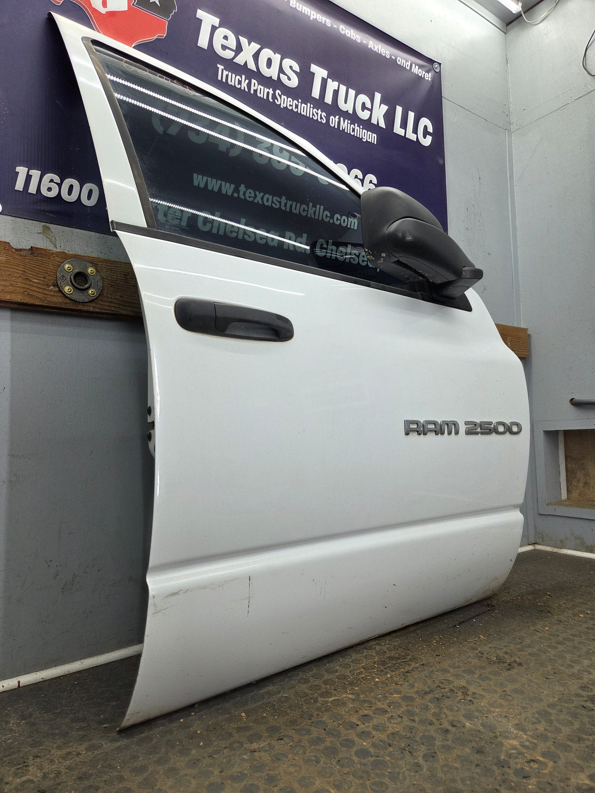 2003-2008 Dodge Ram 3rd Gen Passenger Side Front Quad Cab Crew Cab Door 1500 2500 3500 4500 5500
