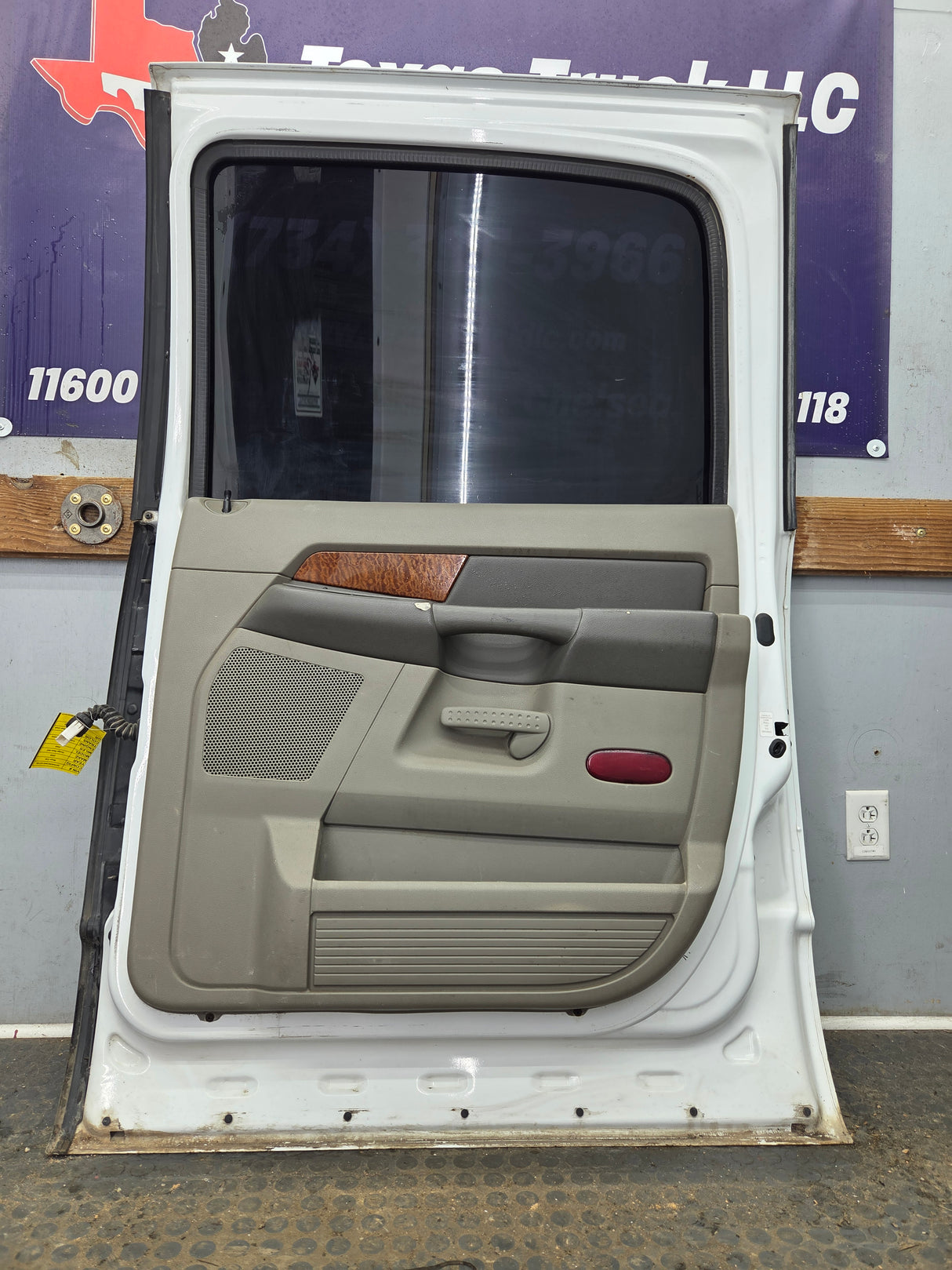2003-2008 Dodge Ram 3rd Gen RH Passenger Side Rear MEGA Cab Door 1500 2500 3500 4500 5500