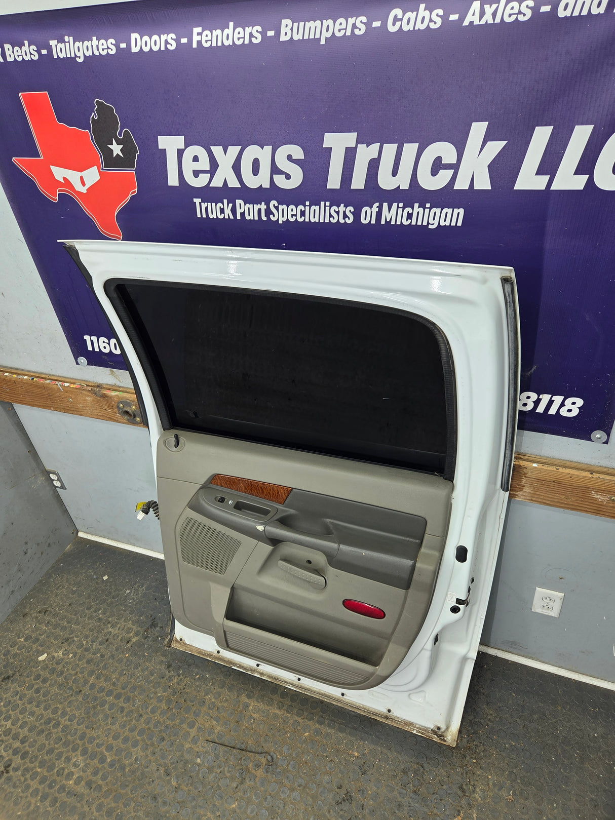 2003-2008 Dodge Ram 3rd Gen RH Passenger Side Rear MEGA Cab Door 1500 2500 3500 4500 5500