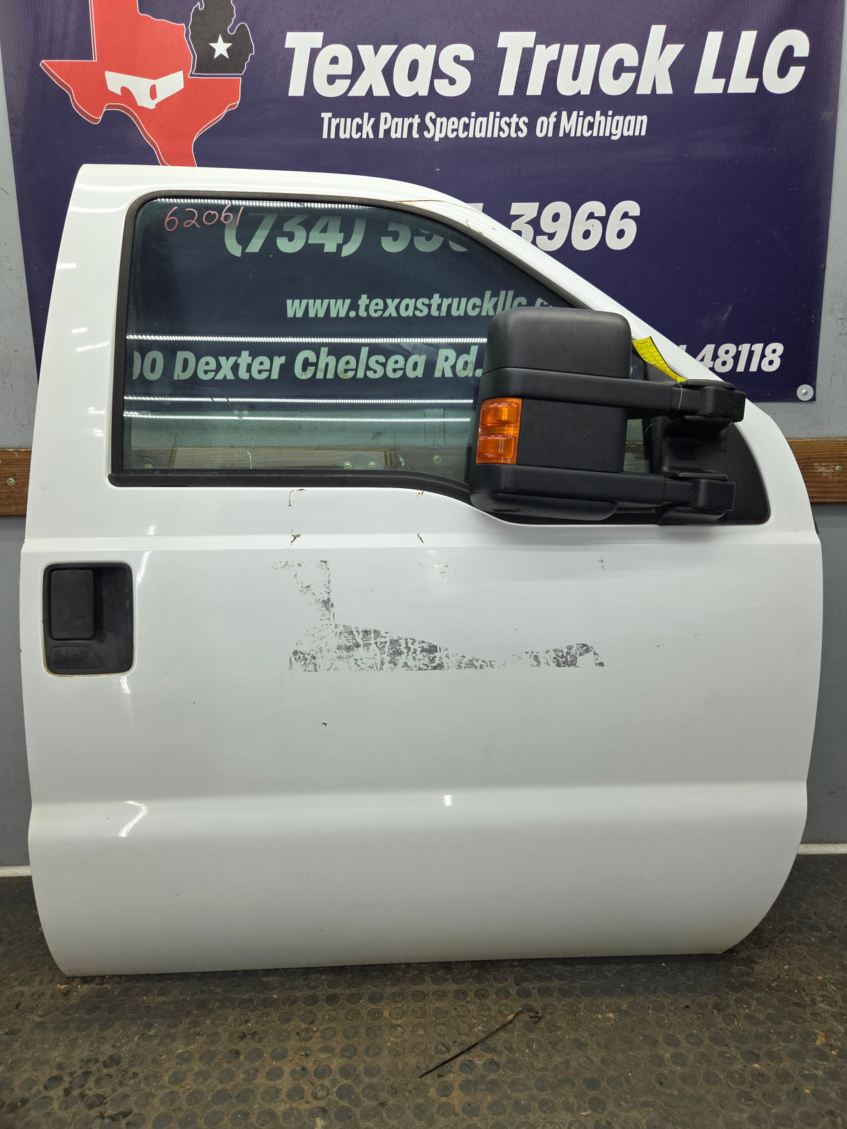 2012-2016 Ford Super Duty RH Passenger Side Front Door F250 F350 F450 F550