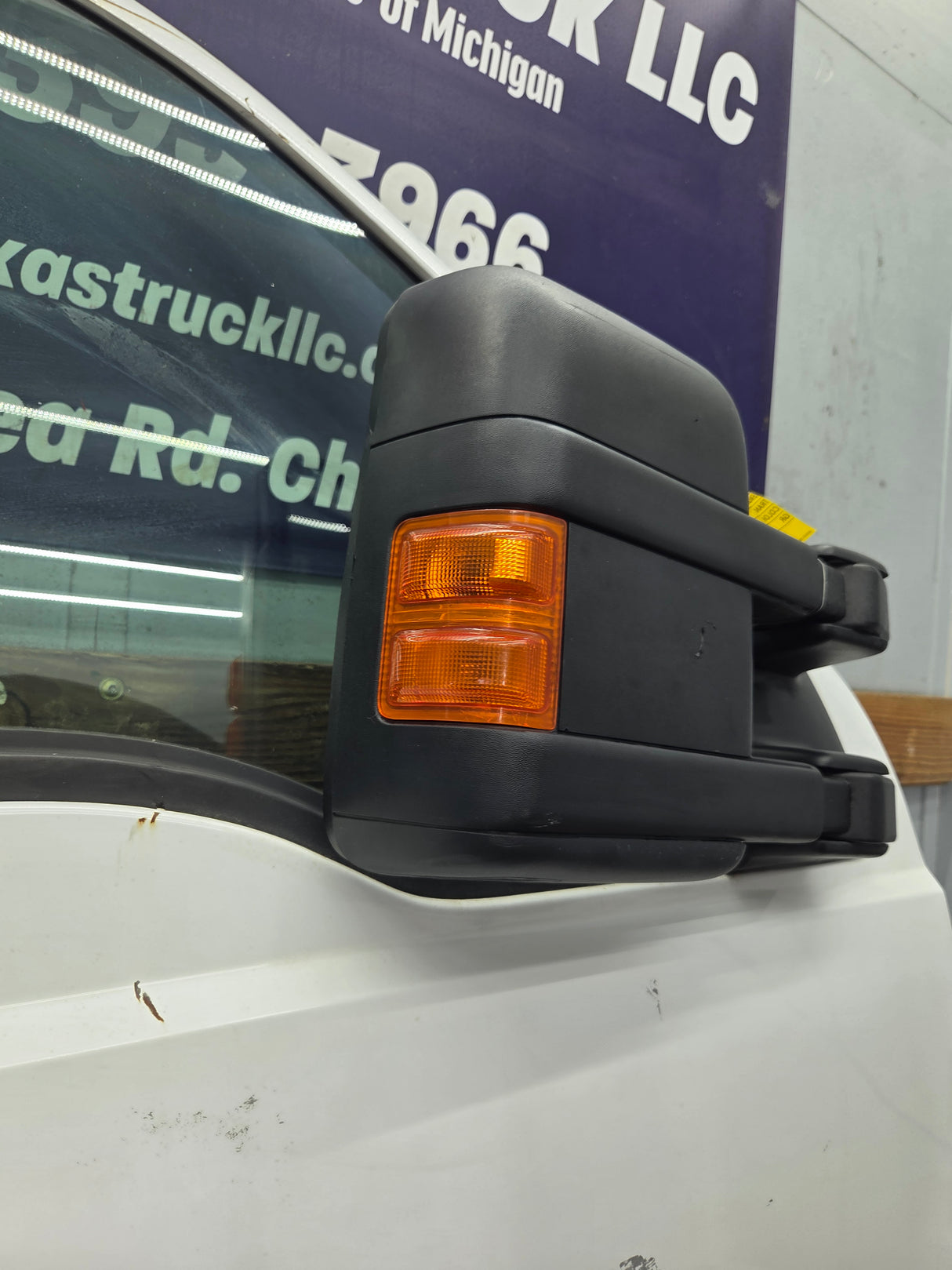 2012-2016 Ford Super Duty RH Passenger Side Front Door F250 F350 F450 F550
