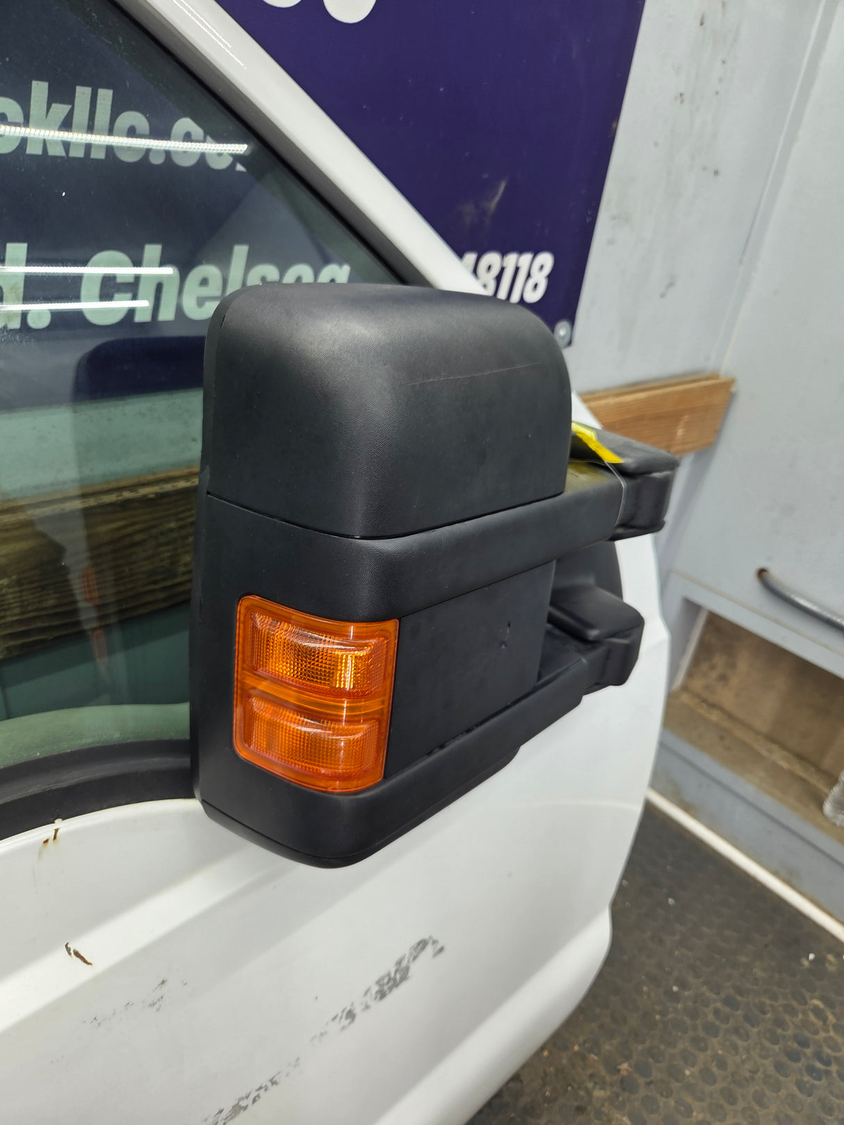 2012-2016 Ford Super Duty RH Passenger Side Front Door F250 F350 F450 F550