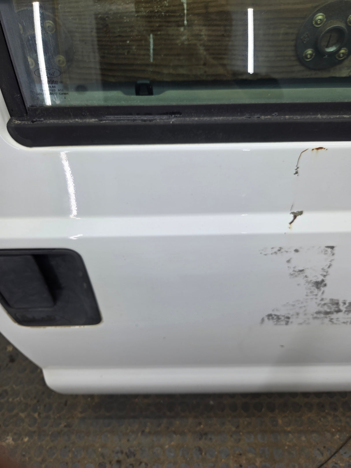 2012-2016 Ford Super Duty RH Passenger Side Front Door F250 F350 F450 F550
