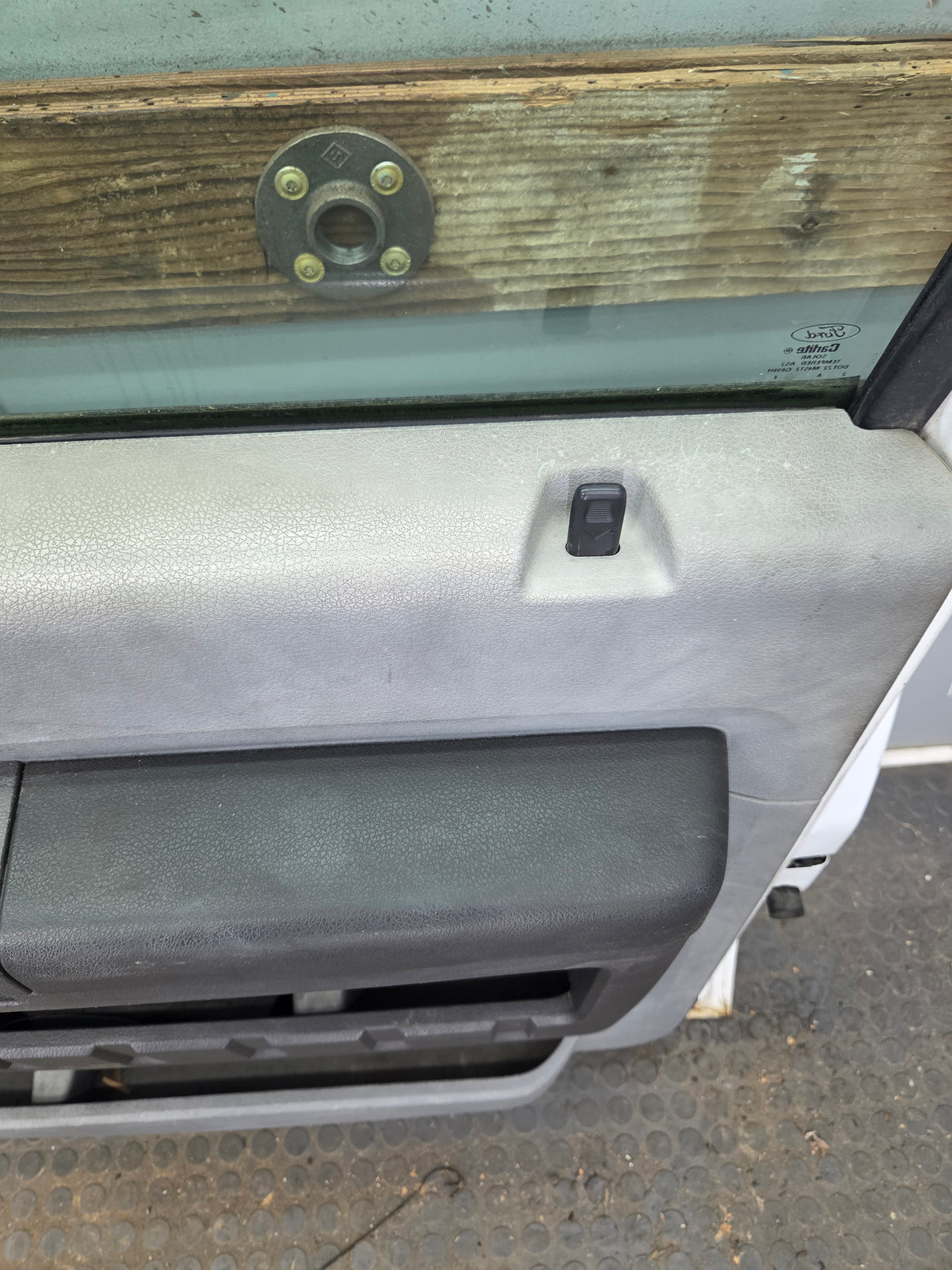 2012-2016 Ford Super Duty RH Passenger Side Front Door F250 F350 F450 F550