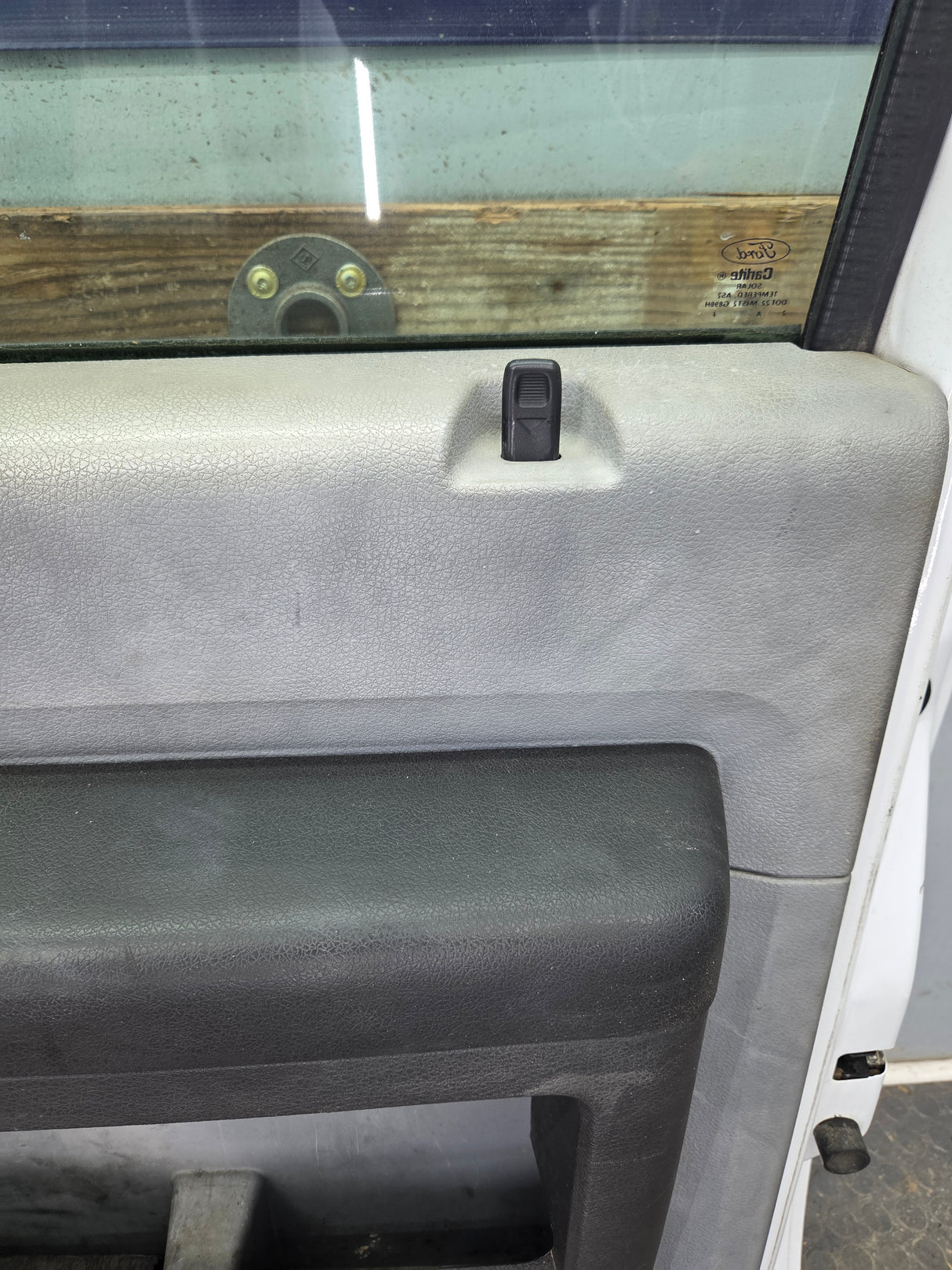 2012-2016 Ford Super Duty RH Passenger Side Front Door F250 F350 F450 F550