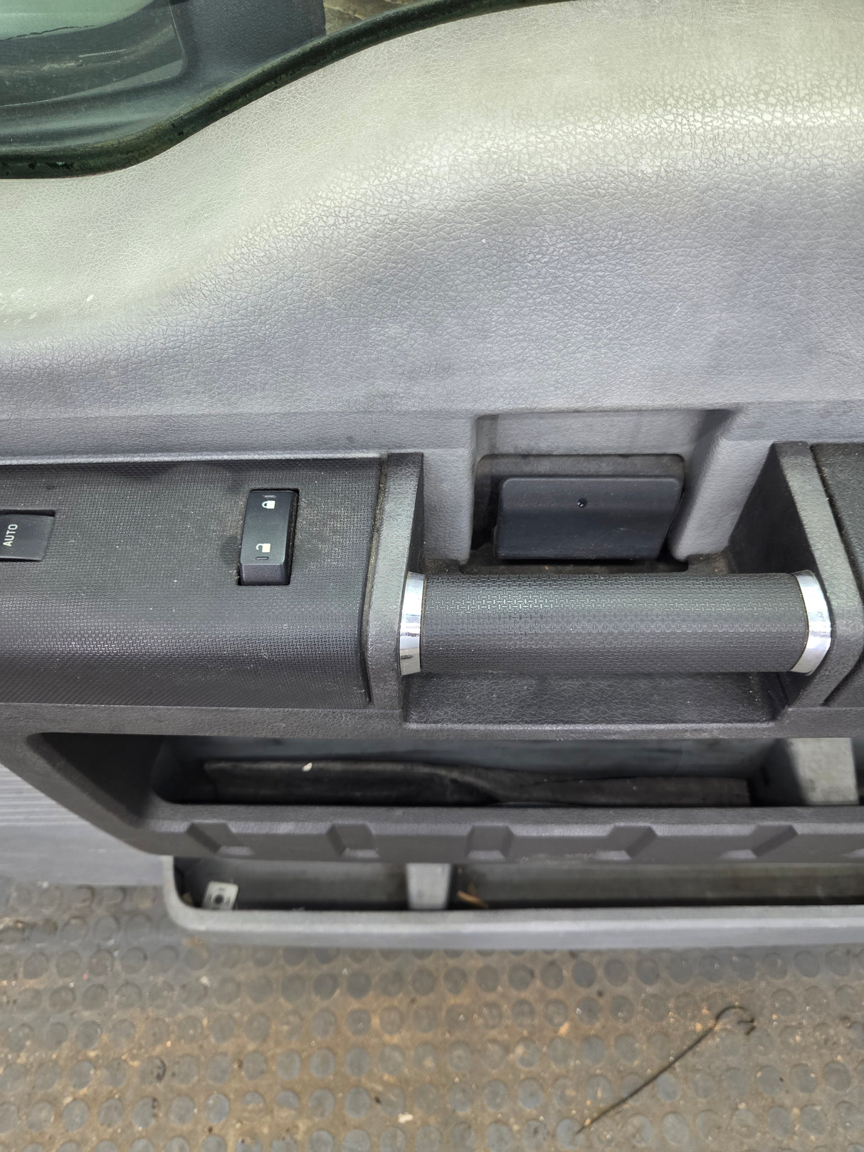 2012-2016 Ford Super Duty RH Passenger Side Front Door F250 F350 F450 F550