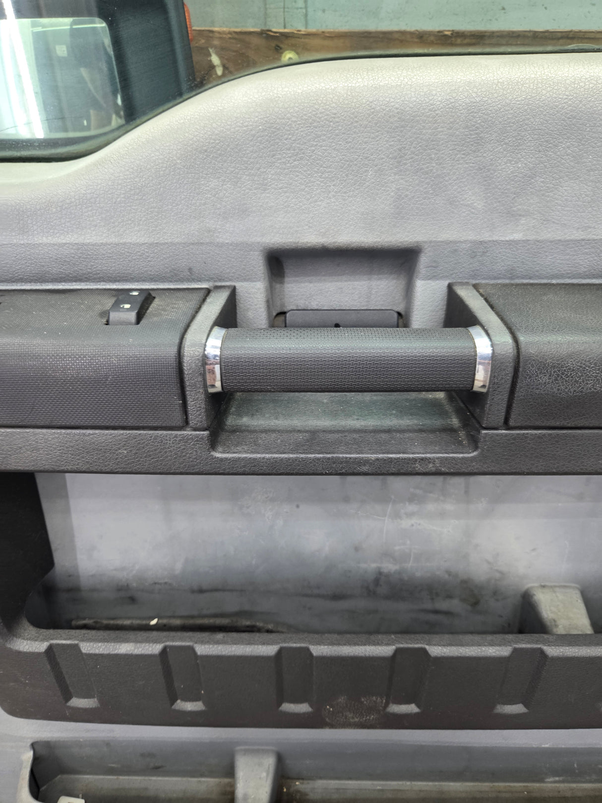 2012-2016 Ford Super Duty RH Passenger Side Front Door F250 F350 F450 F550